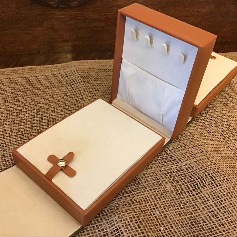 Vintage Jewelry Travel Organizer Case Multiple Compartments Snap Lock Closure